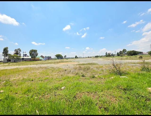 19,042M² VACANT LAND FOR SALE IN CITY DEEP